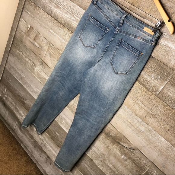 Blank NYC size 30 the Baxter ribcage straight leg jeans size 30 - Picture 3 of 3